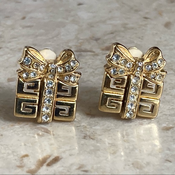 GIVENCHY Paris NY Gold Plate Crystal Present Gift Box Clip-On Earrings - Picture 2 of 12